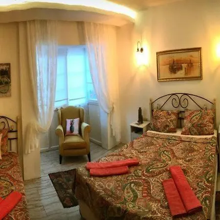 Umit Ev Hotel 2*