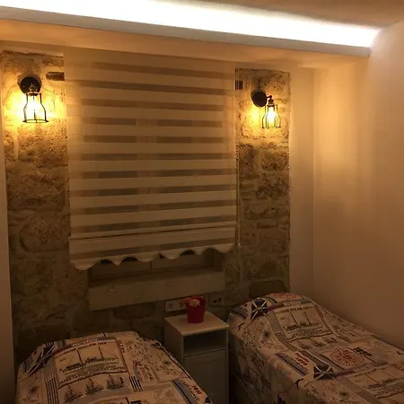 Umit Ev Otel 2*
